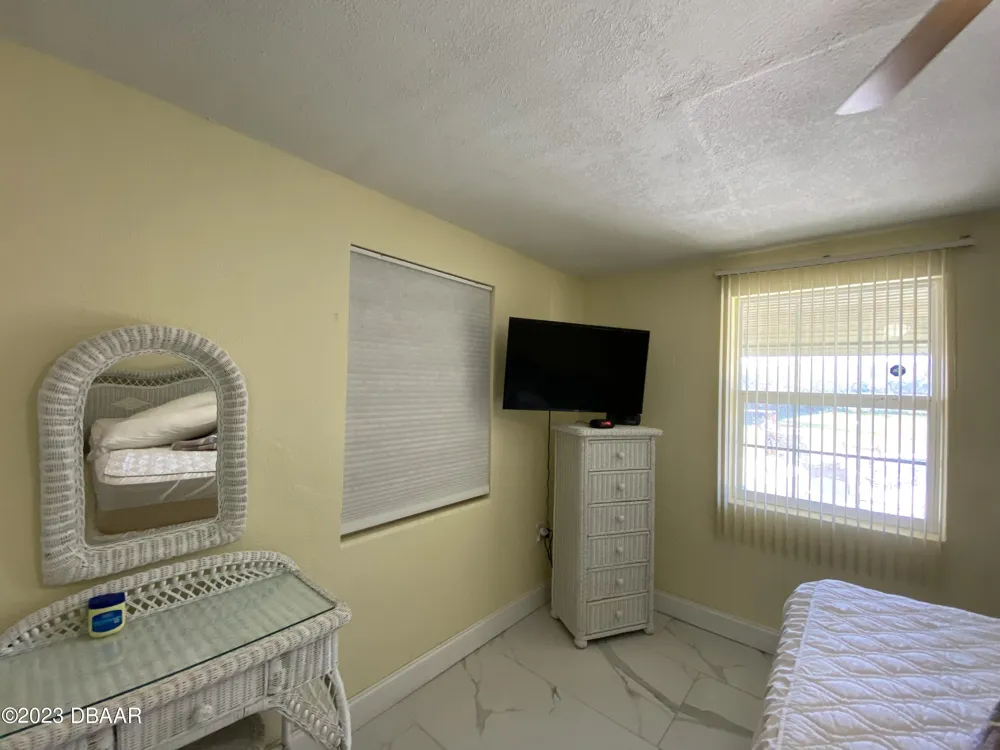 910 Lake Avenue Edgewater, FL 32132