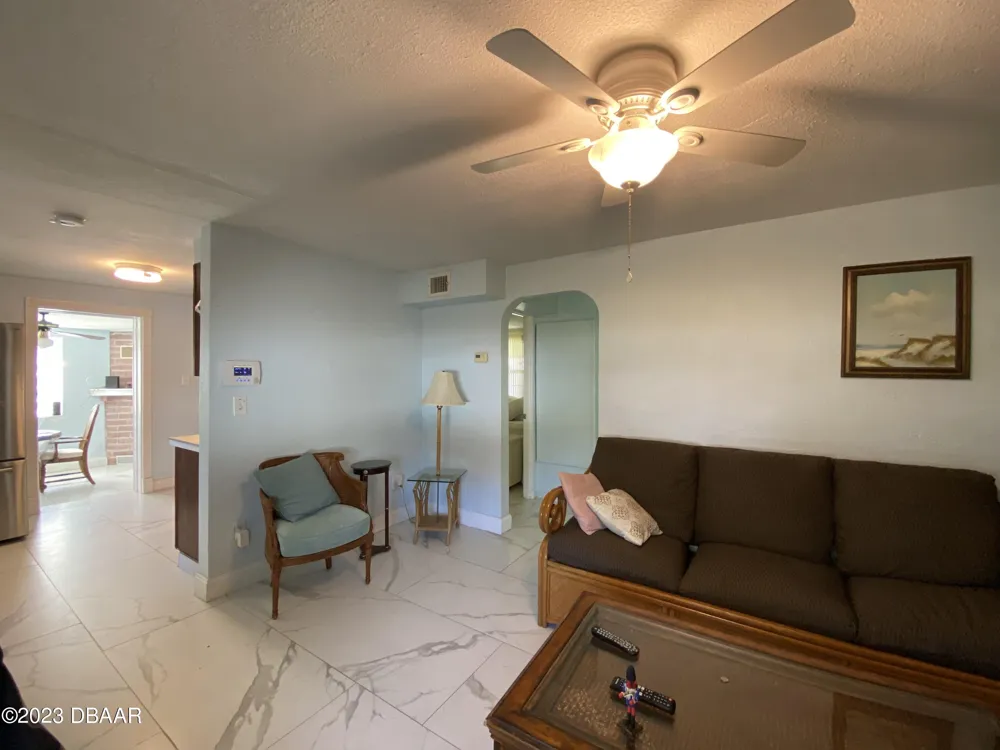 910 Lake Avenue Edgewater, FL 32132