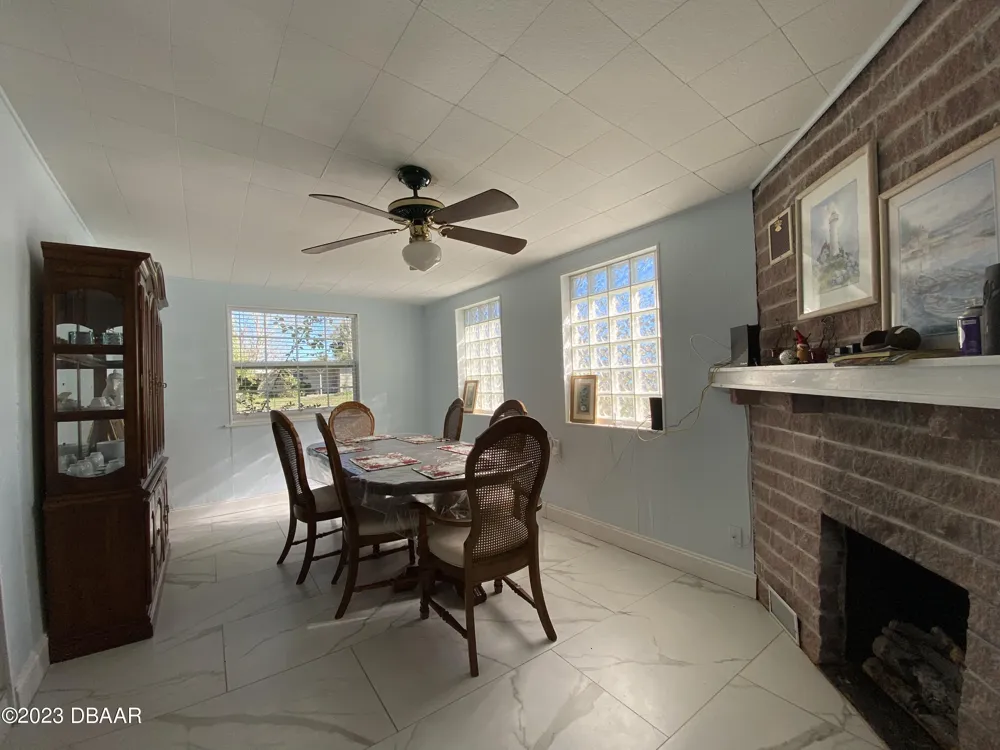 910 Lake Avenue Edgewater, FL 32132