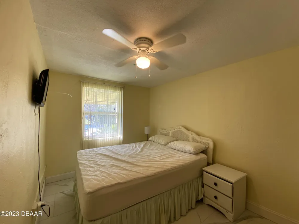 910 Lake Avenue Edgewater, FL 32132