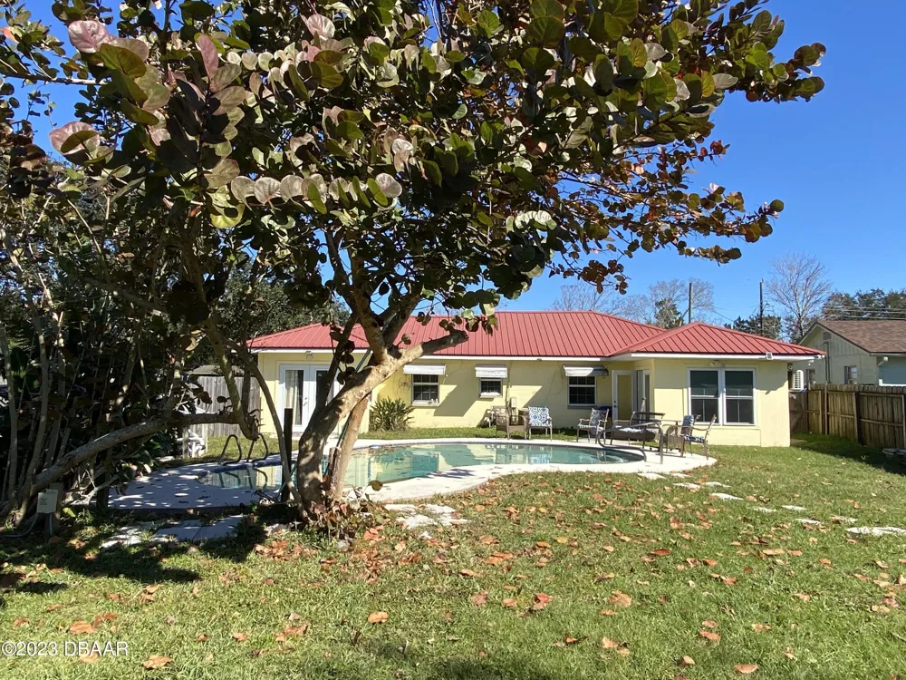 910 Lake Avenue Edgewater, FL 32132