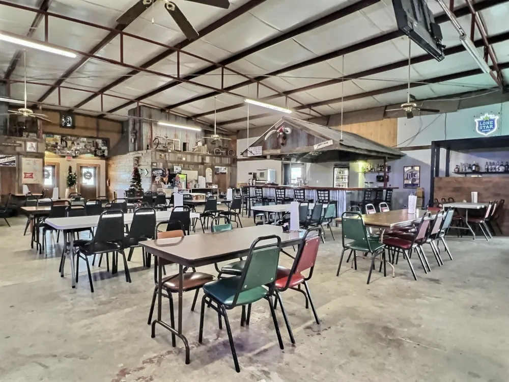 415 W S. US Highway 79 Highway Rockdale, TX 76567