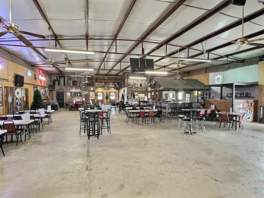 415 W S. US Highway 79 Highway Rockdale, TX 76567