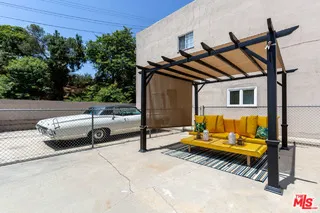 2751 PARTRIDGE AVENUE Los Angeles, CA 90039