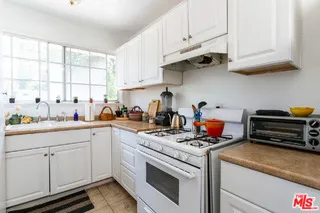 2751 PARTRIDGE AVENUE Los Angeles, CA 90039