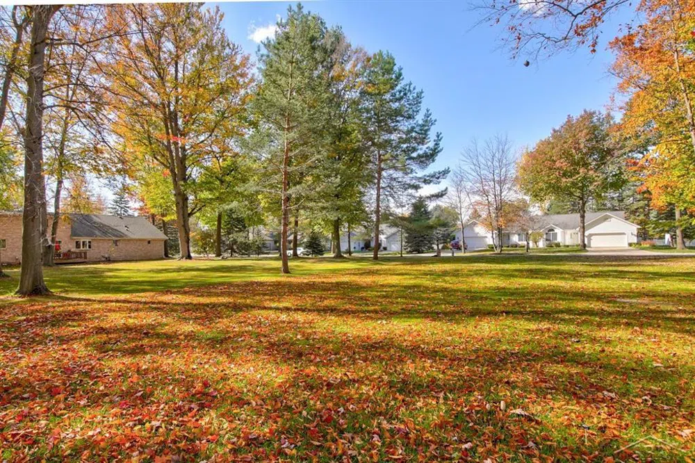 80 Deer Trail Saginaw Charter Township, MI 48638