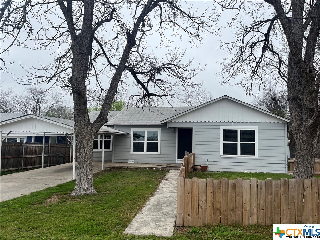 1445 Hillview Avenue