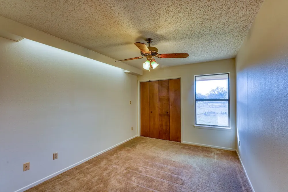 2334 CR 105 Lampasas, TX 76550