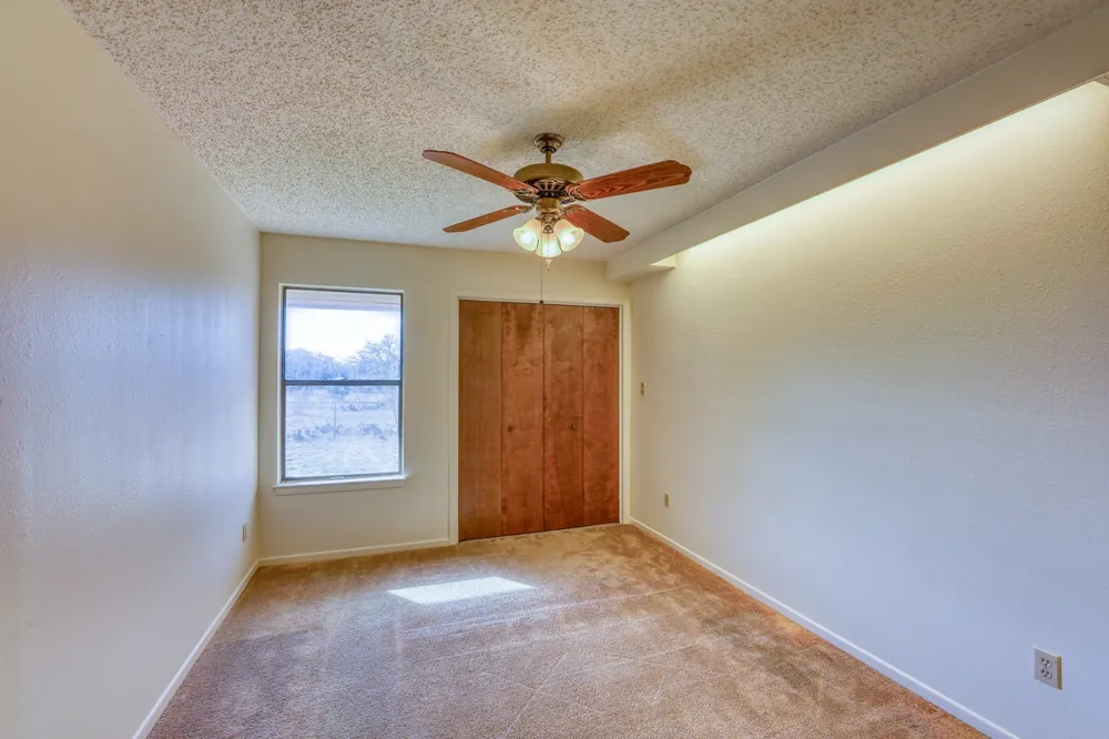 2334 CR 105 Lampasas, TX 76550