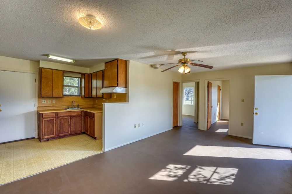 2334 CR 105 Lampasas, TX 76550