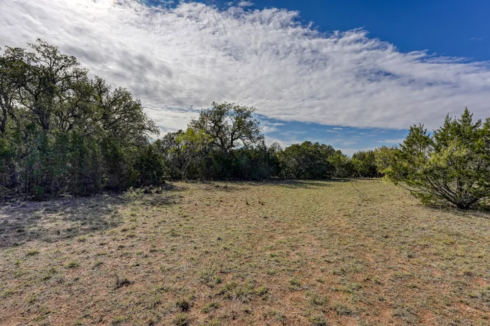 2334 CR 105 Lampasas, TX 76550