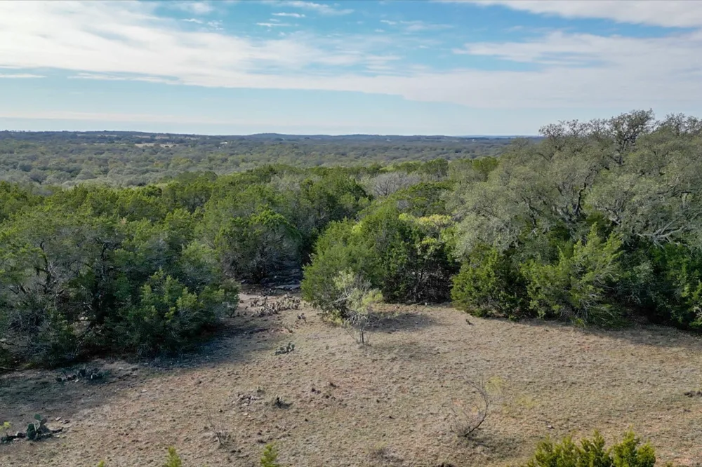 2334 CR 105 Lampasas, TX 76550