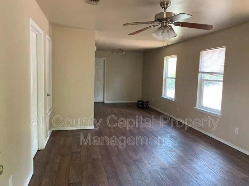 1011 Advance Street #1011 San Marcos, TX 78666