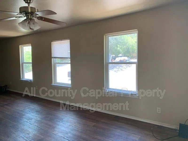 1011 Advance Street #1011 San Marcos, TX 78666