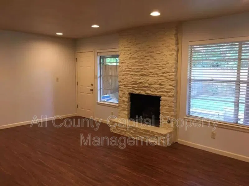2102 Pompton Drive #A Austin, TX 78757