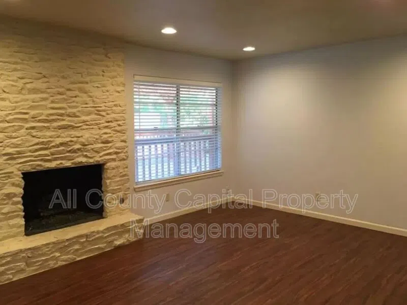 2102 Pompton Drive #A Austin, TX 78757