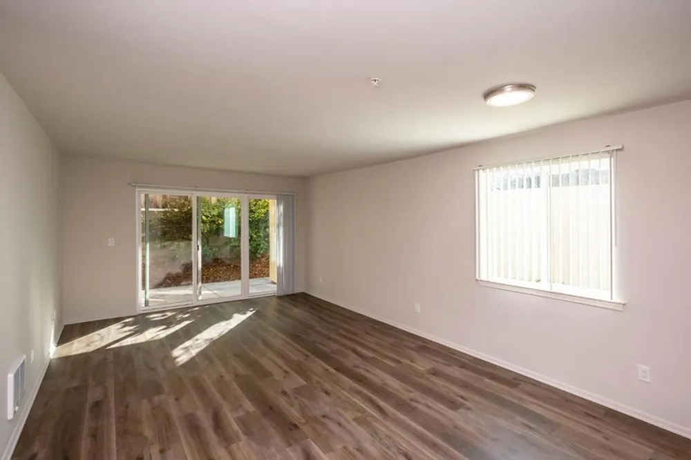 1007 Hemlock Avenue Millbrae, CA 94030