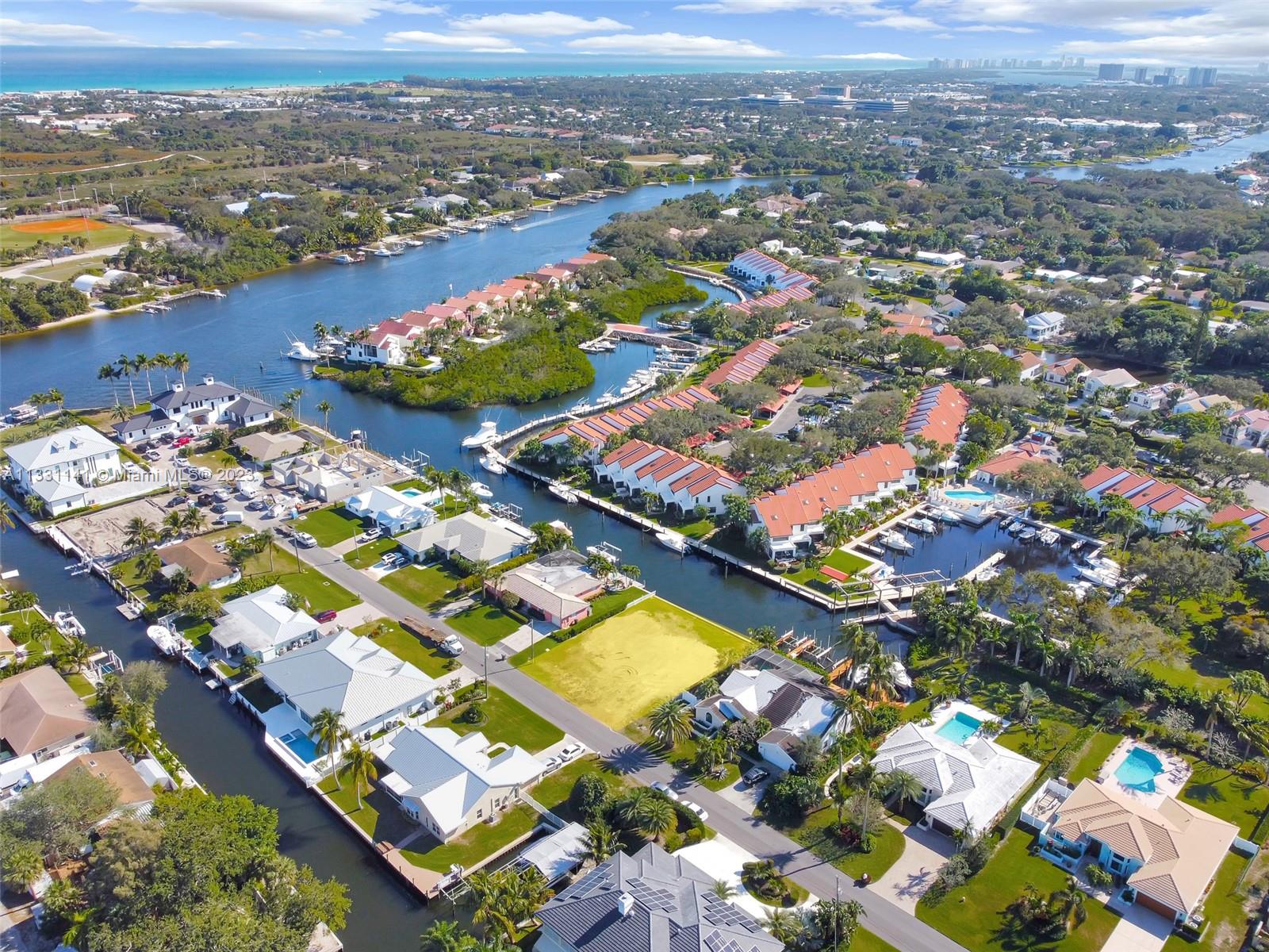 2400 Edward Rd Palm Beach Gardens, FL 33410