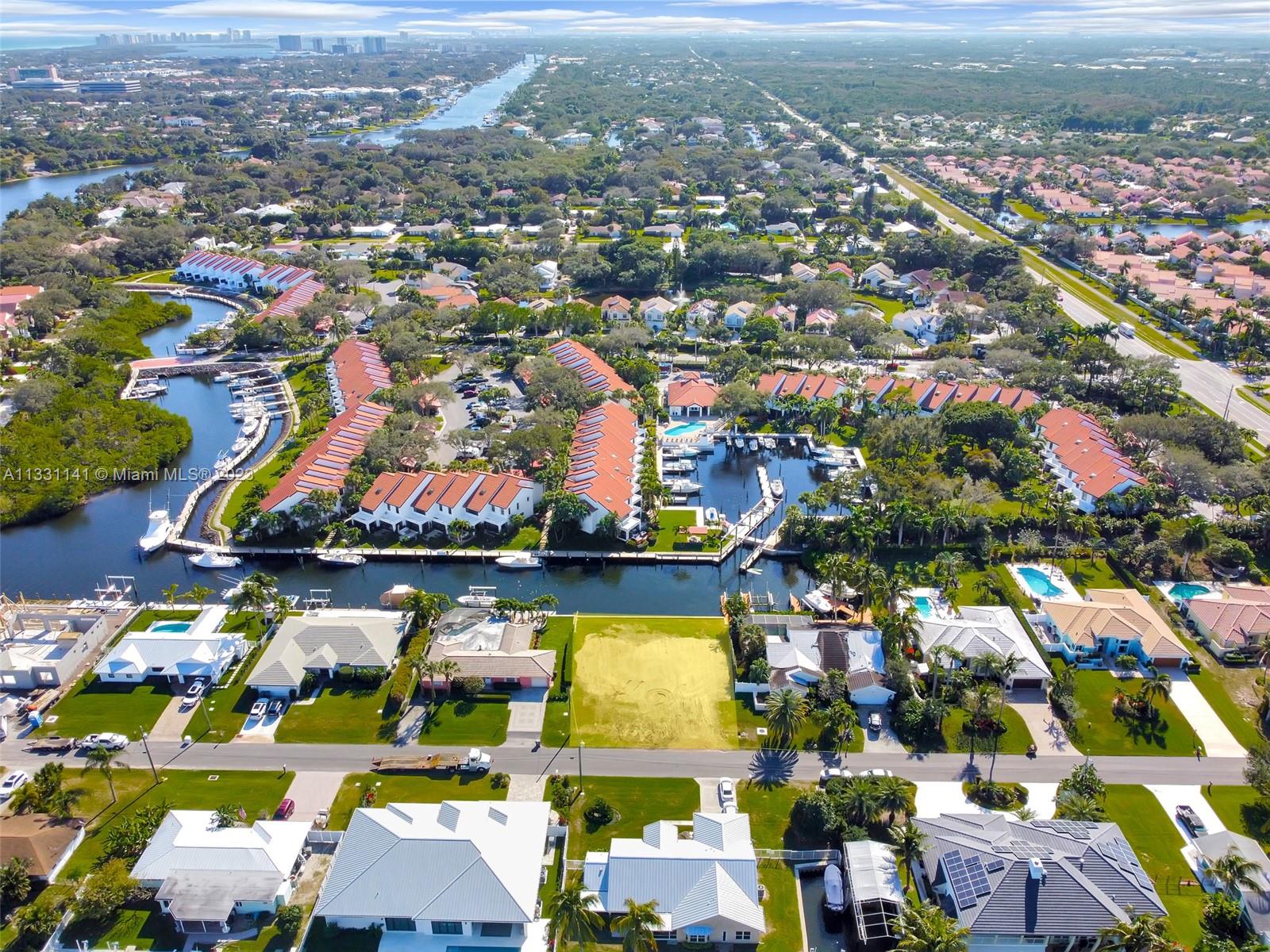 2400 Edward Rd Palm Beach Gardens, FL 33410