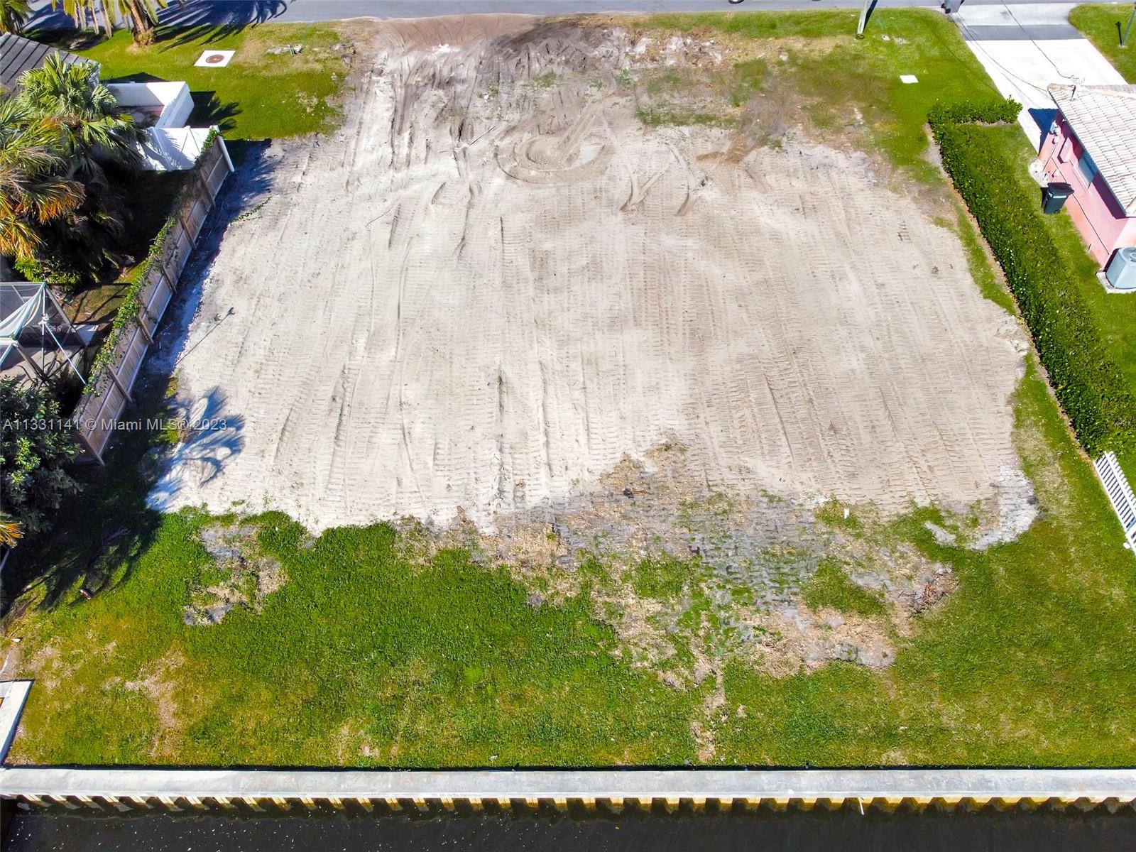 2400 Edward Rd Palm Beach Gardens, FL 33410