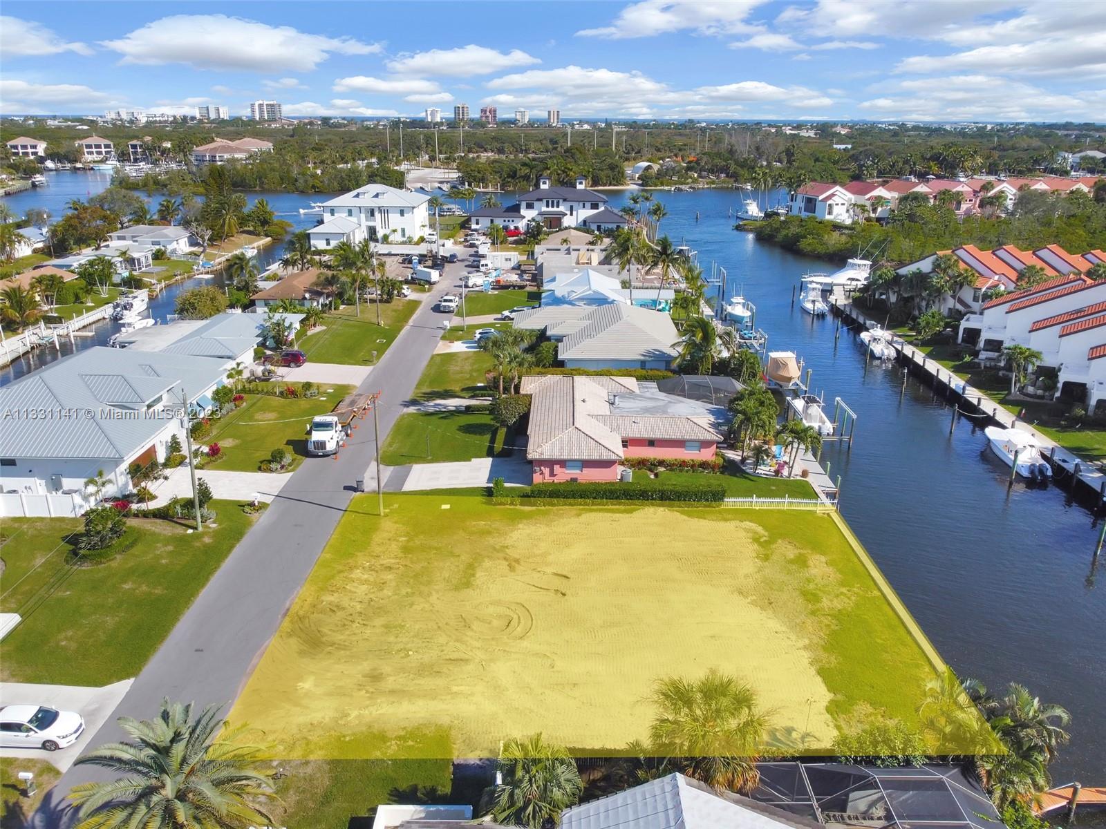 2400 Edward Rd Palm Beach Gardens, FL 33410