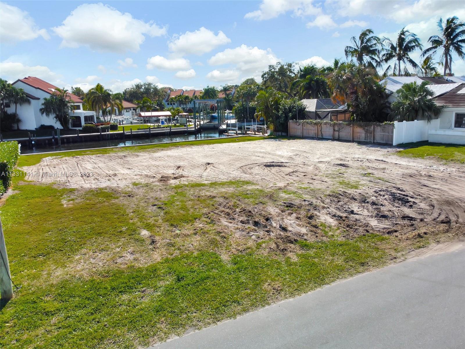 2400 Edward Rd Palm Beach Gardens, FL 33410