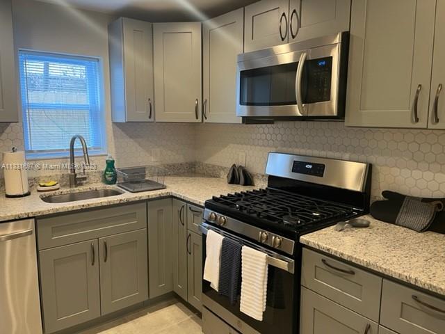 1247 S Newkirk 
