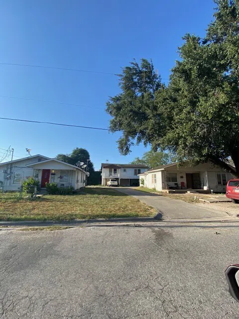 405 Chaparral Street Alice, TX 78332
