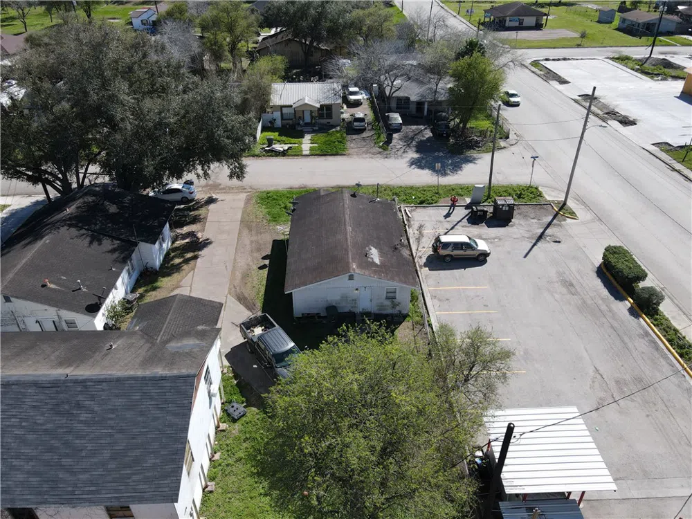 405 Chaparral Street Alice, TX 78332