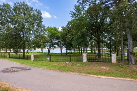 Eagles Nest Drive