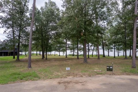 Eagles Nest Circle