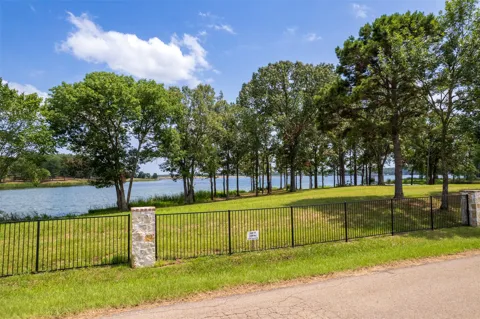 Eagles Nest Drive