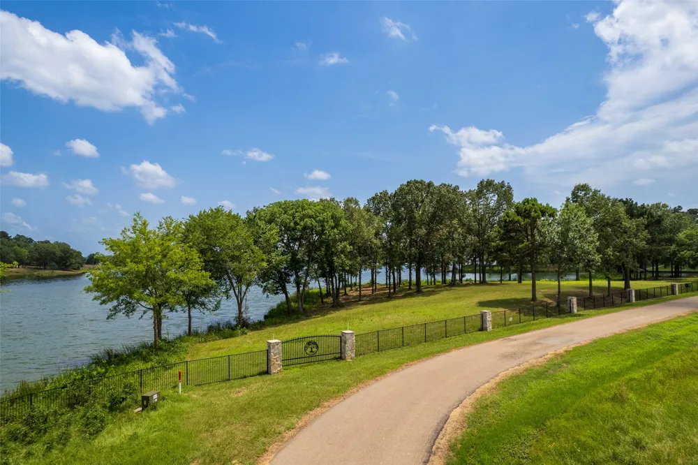 Eagles Nest Drive Mount Vernon, TX 75457