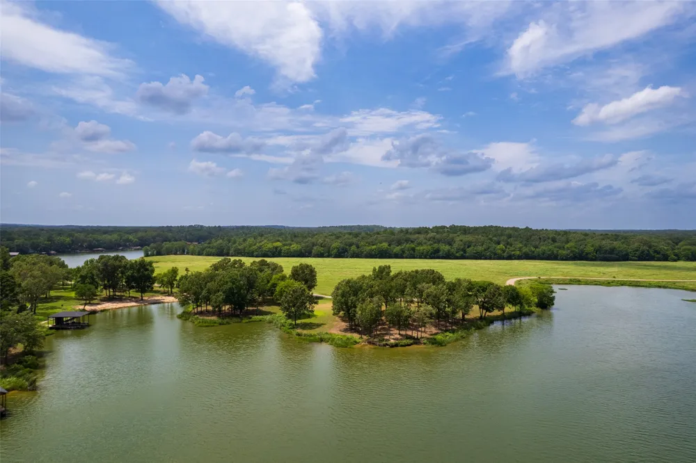 Eagles Nest Drive Mount Vernon, TX 75457