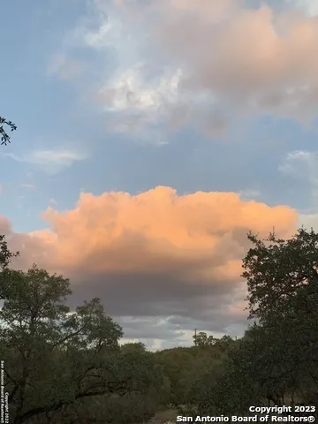 1916 Split Mtn Canyon Lake, TX 78133