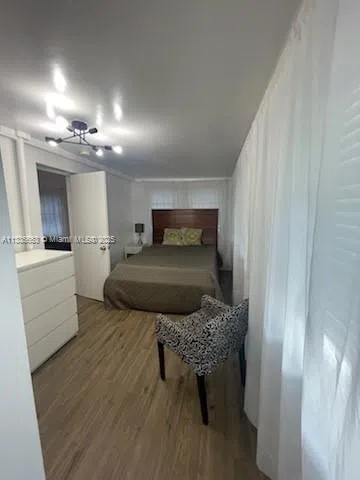 2811 Indian Creek Dr Miami Beach, FL 33140