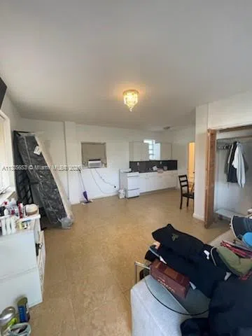 2811 Indian Creek Dr Miami Beach, FL 33140