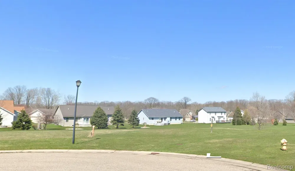 5442 MEADOW CREEK Flint Charter Township, MI 48532