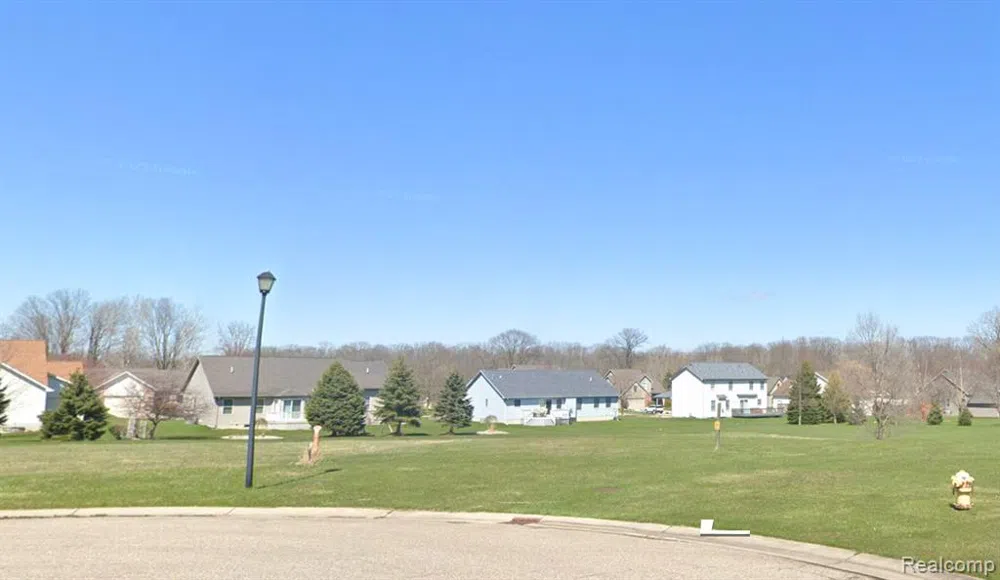 5442 MEADOW CREEK Flint Charter Township, MI 48532