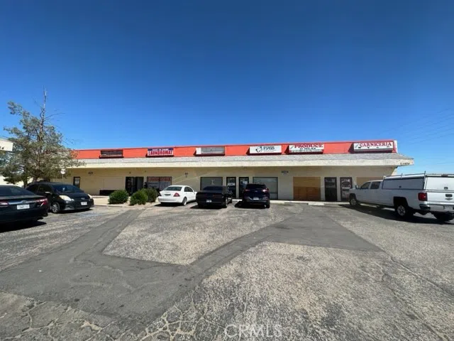 11424 Chamberlaine Way #8 & 9 Adelanto, CA 92392