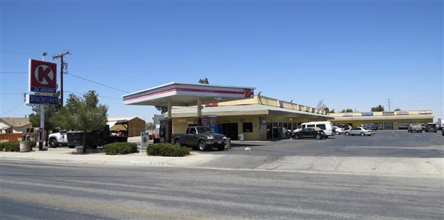 11424 Chamberlaine Way #8 & 9 Adelanto, CA 92392