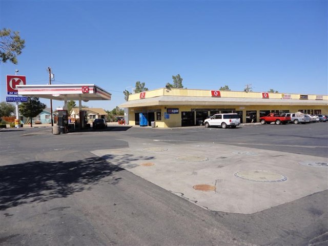 11424 Chamberlaine Way #8 & 9 Adelanto, CA 92392