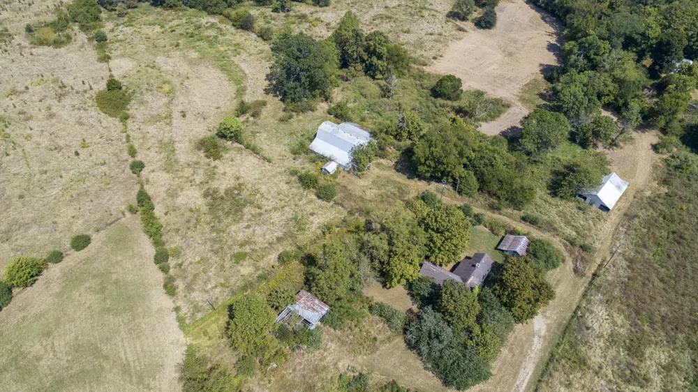 2762 Critz Ln Thompsons Station, TN 37179