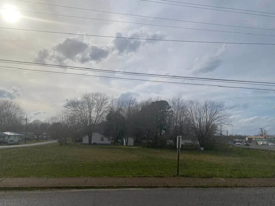 8 S Walnut St Hohenwald, TN 38462