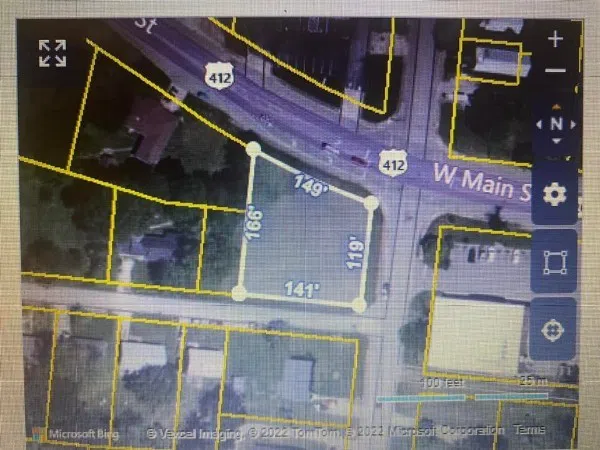 8 S Walnut St Hohenwald, TN 38462