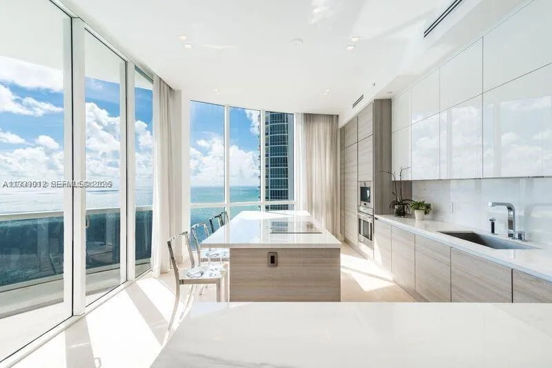 16001 Collins Ave #3201 Sunny Isles Beach, FL 33160