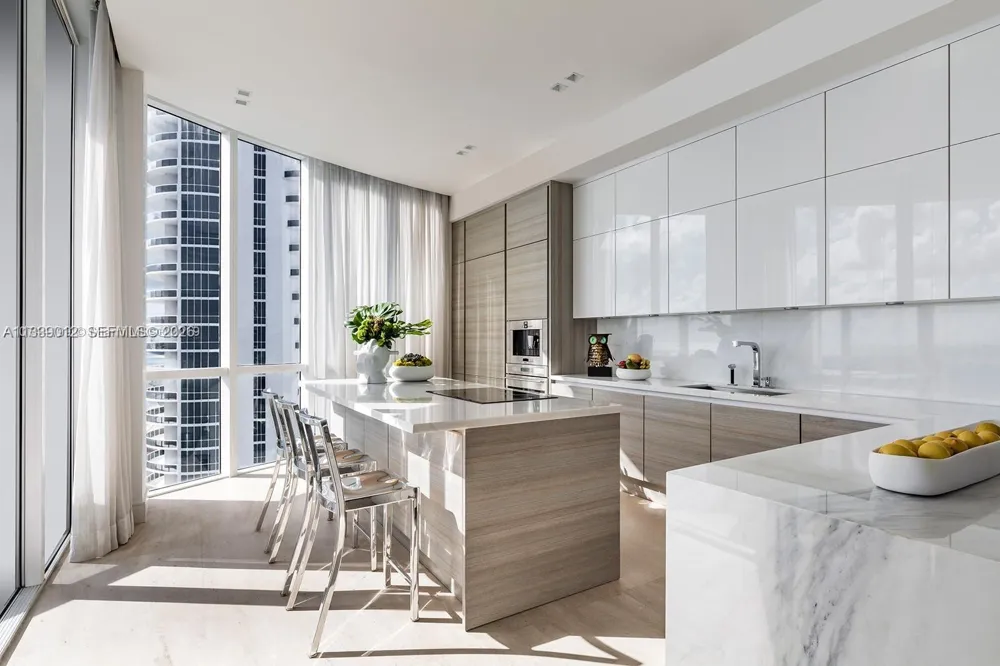 16001 Collins Ave #3201 Sunny Isles Beach, FL 33160