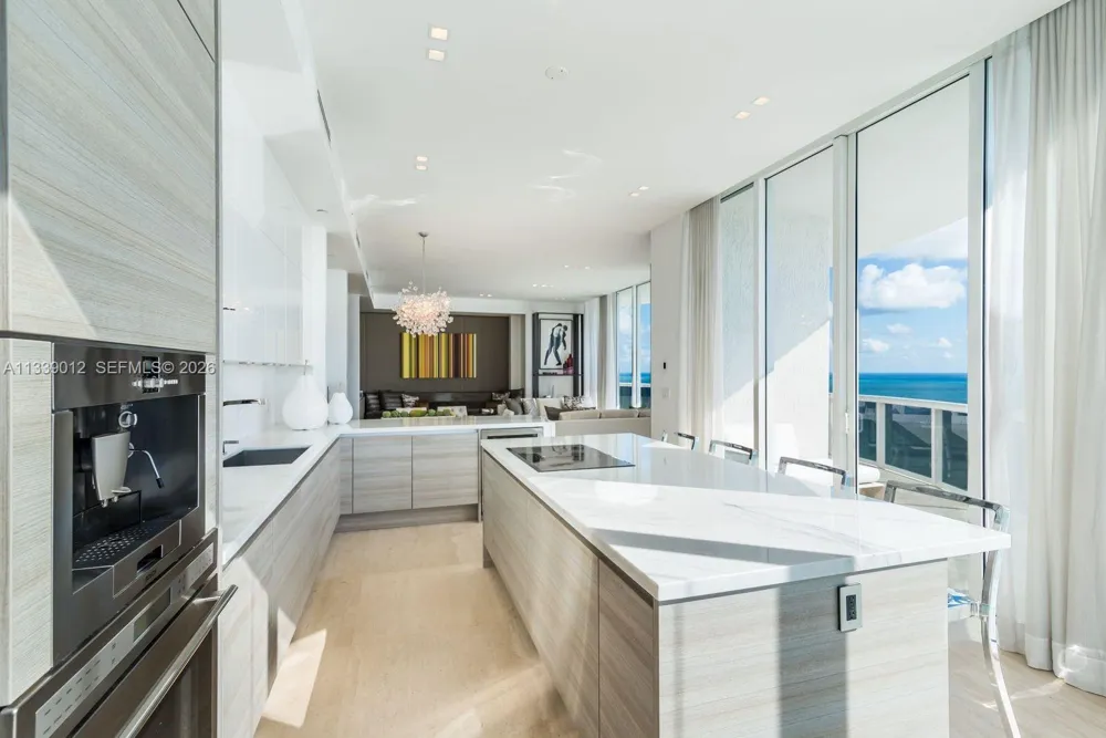 16001 Collins Ave #3201 Sunny Isles Beach, FL 33160