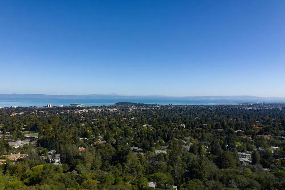 3085 Ralston Avenue Hillsborough, CA 94010