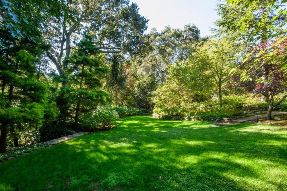 3085 Ralston Avenue Hillsborough, CA 94010